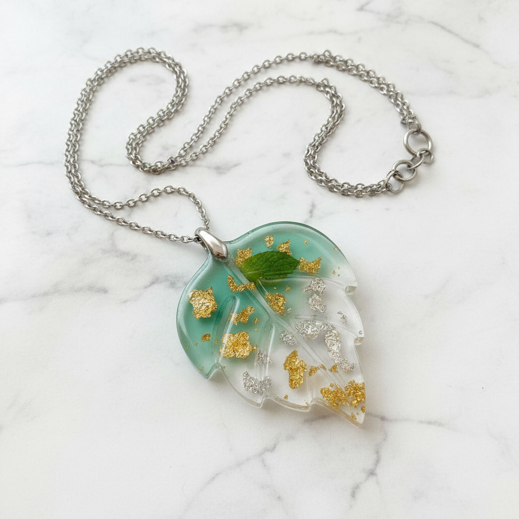 Necklace - Flat Lay