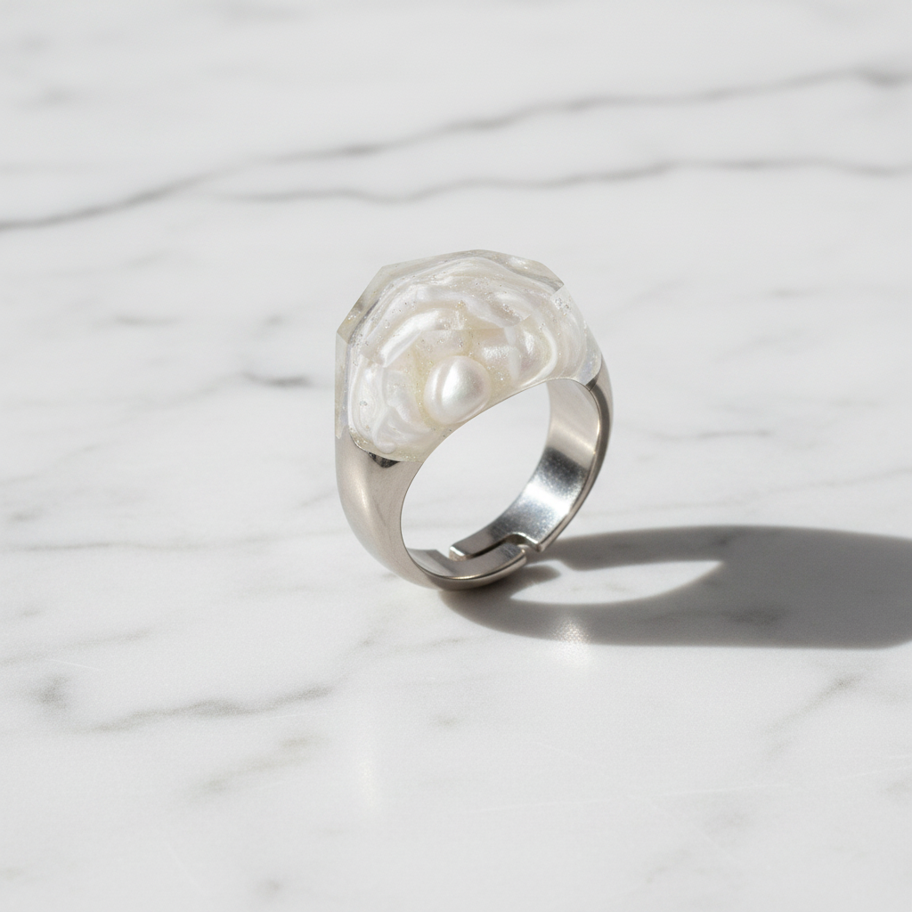 Ring - Flat Lay
